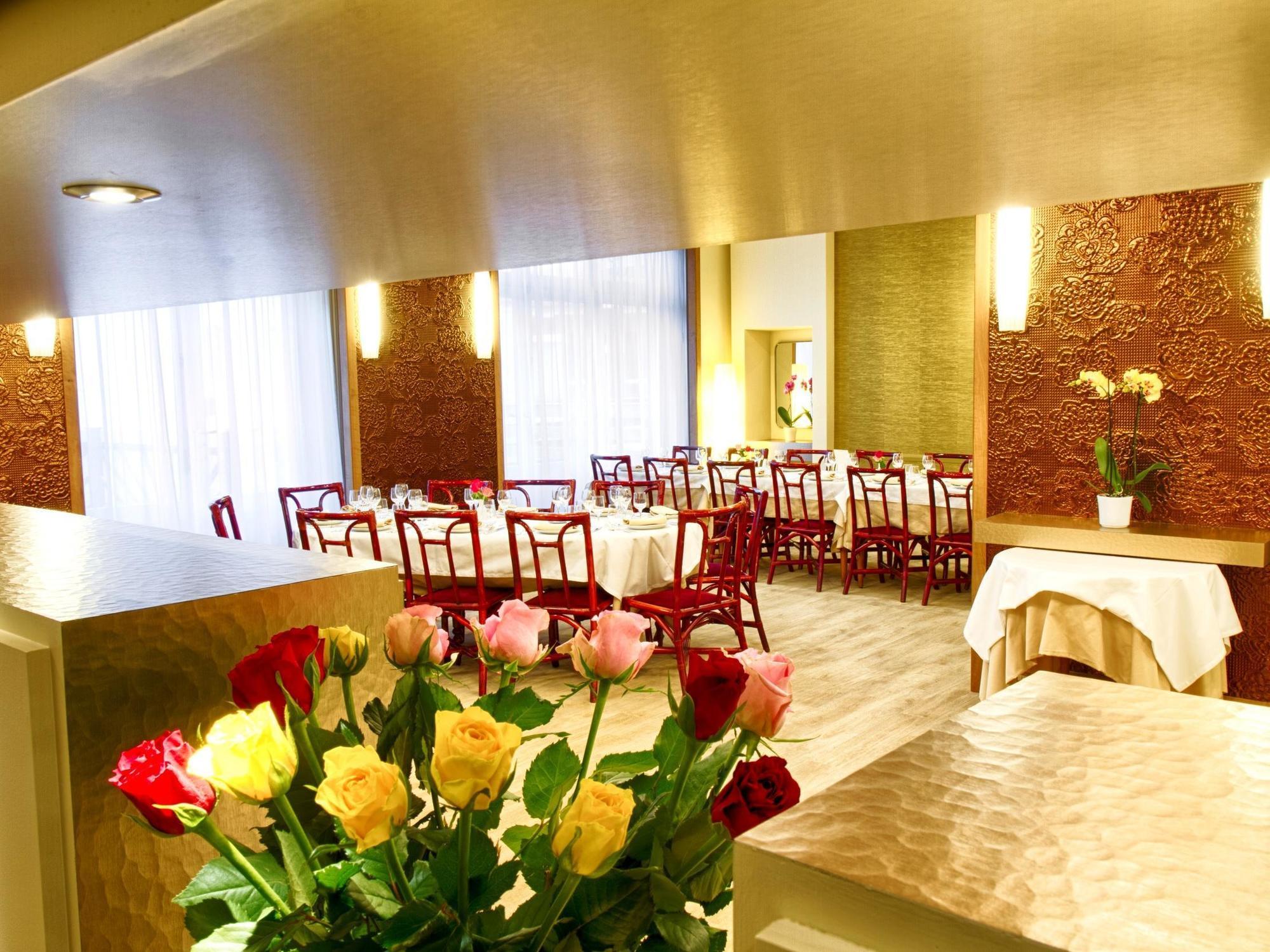 Hotel Restaurant Le Parc Moulins  Ngoại thất bức ảnh