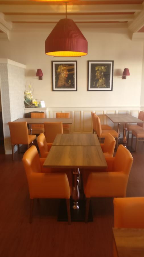 Hotel Restaurant Le Parc Moulins  Ngoại thất bức ảnh