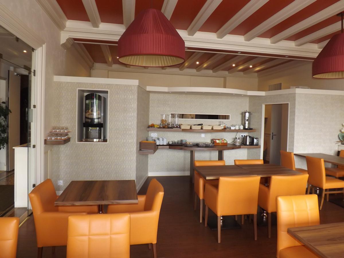 Hotel Restaurant Le Parc Moulins  Ngoại thất bức ảnh